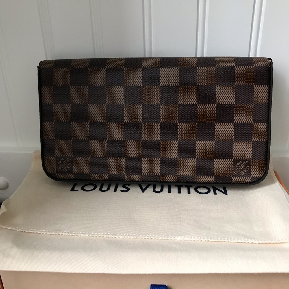 ❌SOLD❌Louis Vuitton Pochette Felicie - Picture 3 of 8